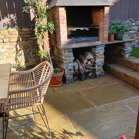 Casa Melida Nyaraló